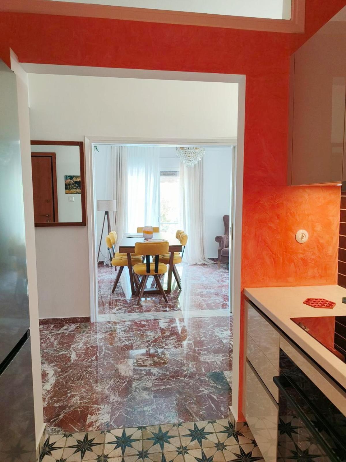 شقة Stylish Artistic Flat With View, Three Min To Metro أثينا المظهر الخارجي الصورة