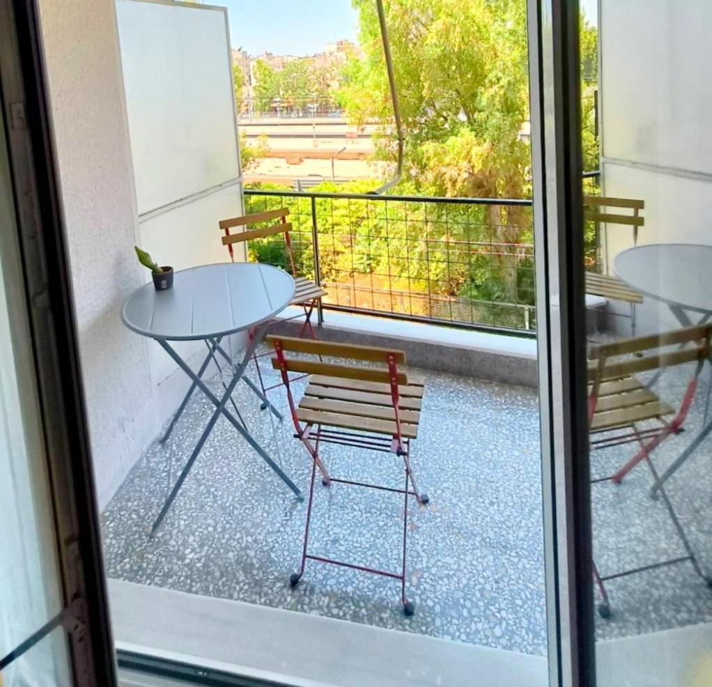 شقة Stylish Artistic Flat With View, Three Min To Metro أثينا المظهر الخارجي الصورة