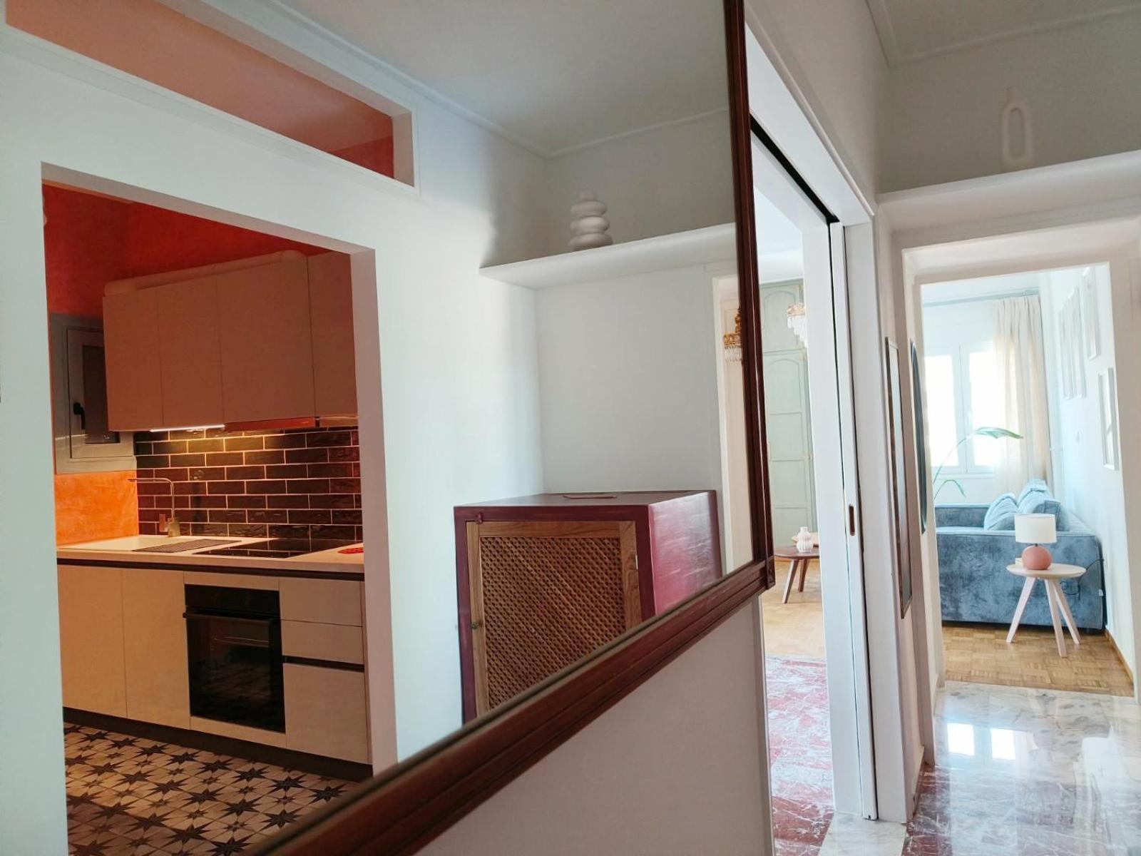 شقة Stylish Artistic Flat With View, Three Min To Metro أثينا المظهر الخارجي الصورة