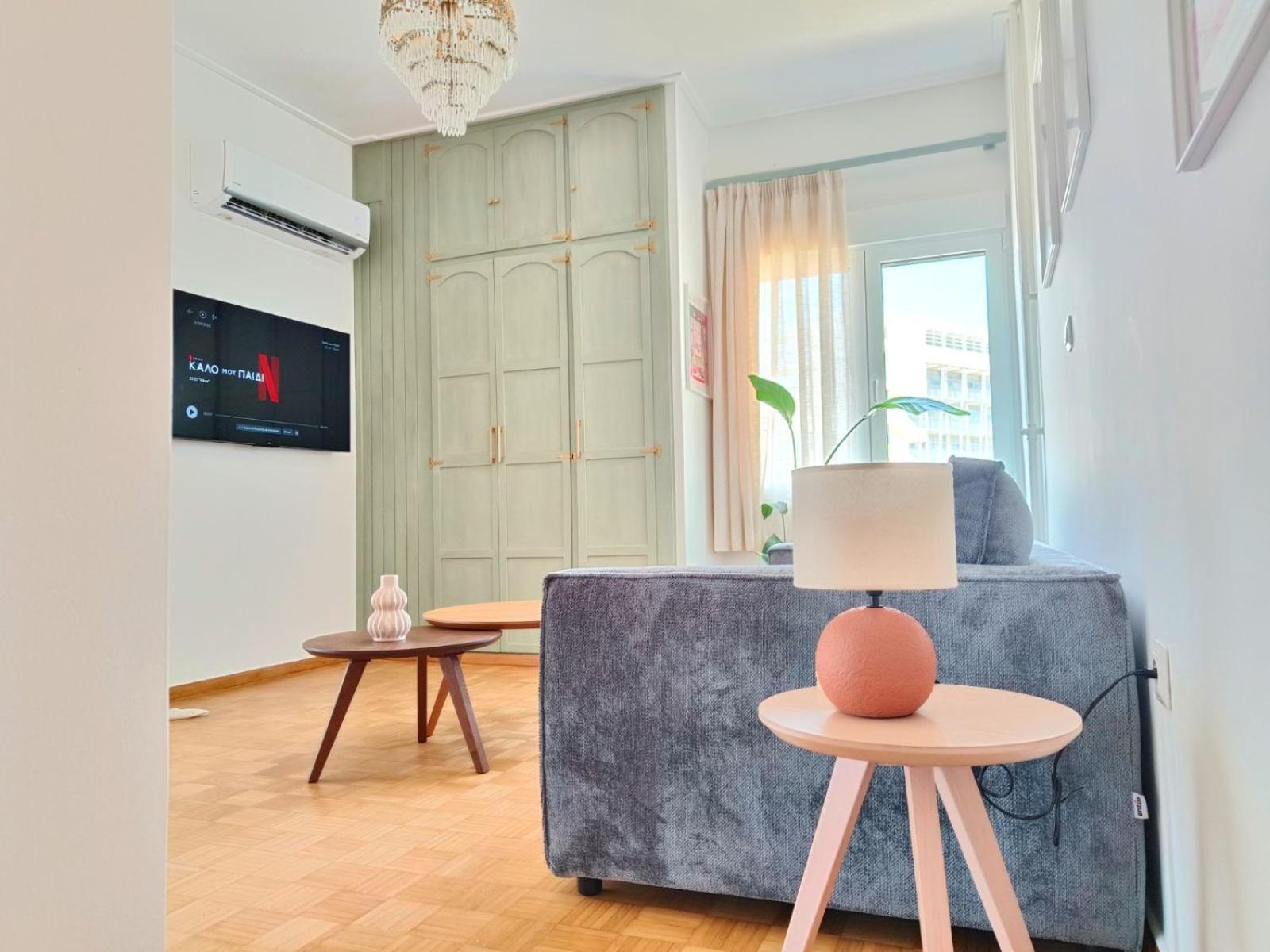 شقة Stylish Artistic Flat With View, Three Min To Metro أثينا المظهر الخارجي الصورة